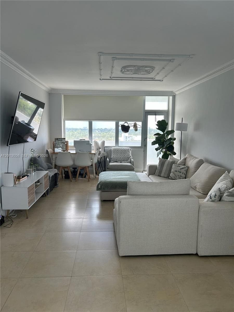 7441 Wayne Ave # 7J, Miami Beach FL 33141 — 4