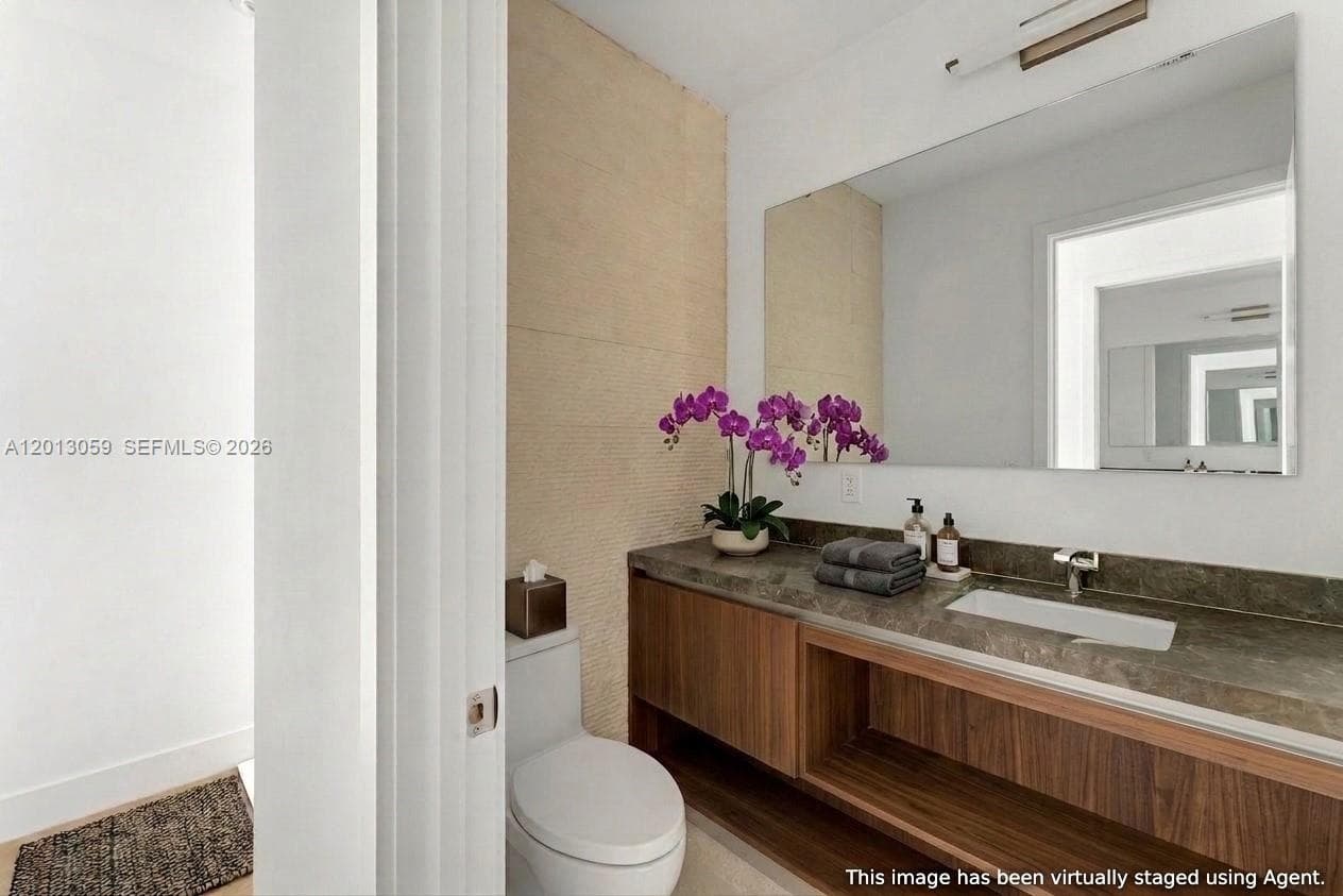 175 SE 25 RD # 3601, Miami FL 33129 — 17