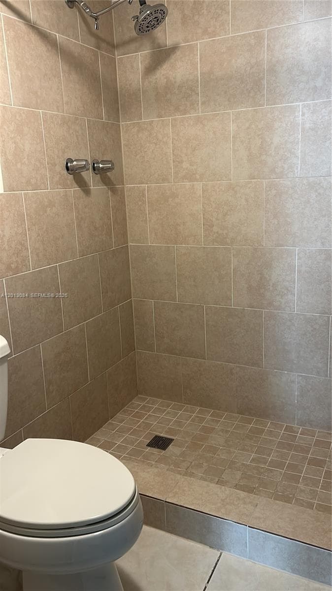2016 Bay Dr # 407, Miami Beach FL 33141 — 10