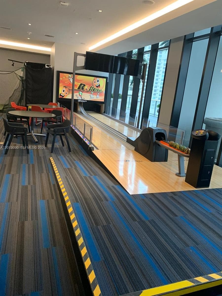 1010 Brickell Ave # 3704, Miami FL 33131 — 42