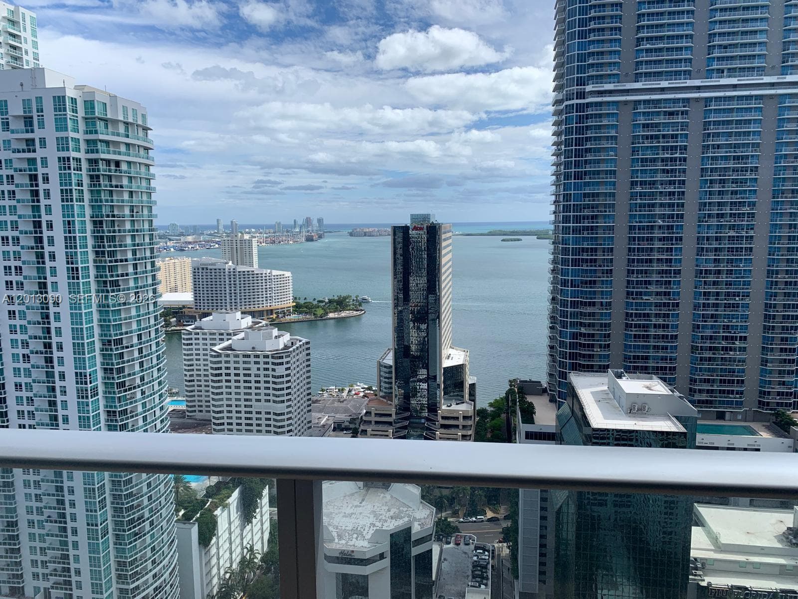 1010 Brickell Ave # 3704, Miami FL 33131 — 1