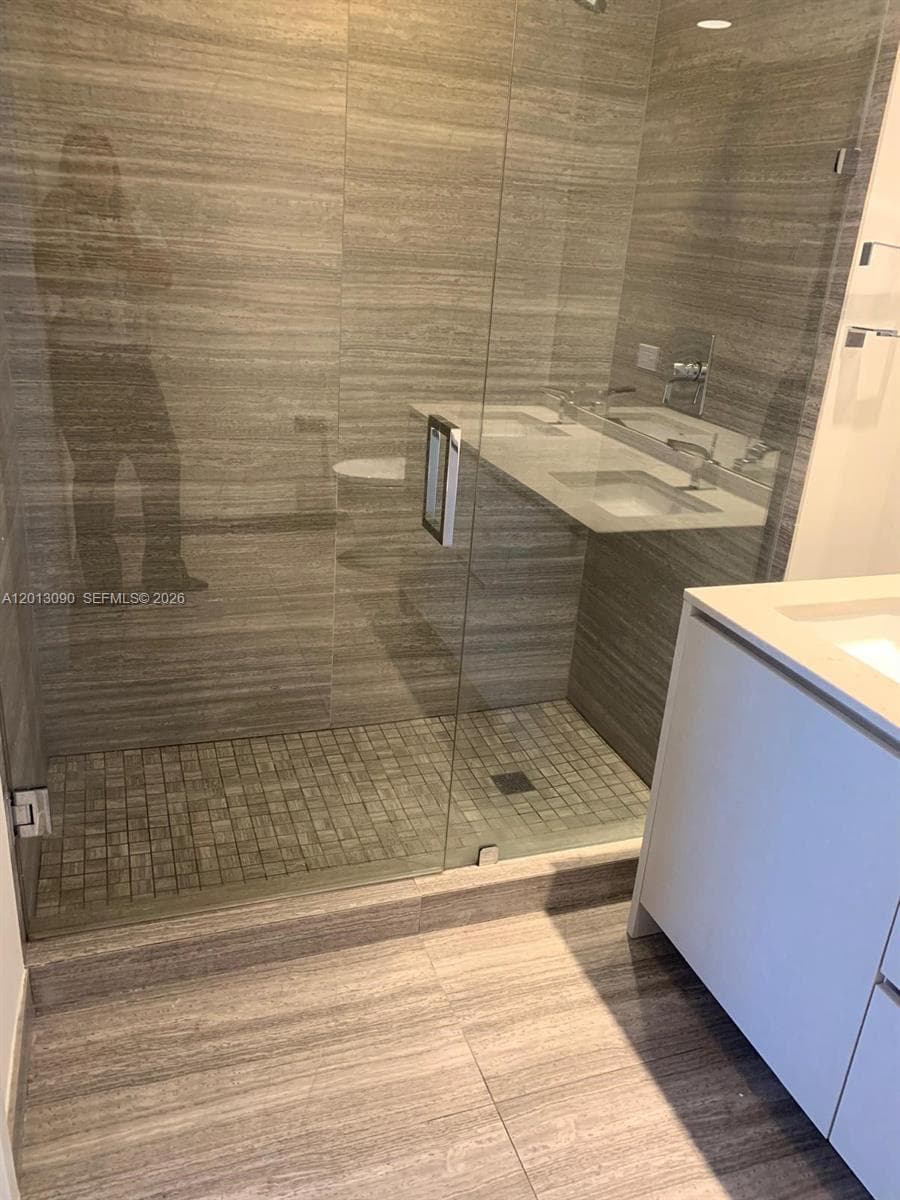 1010 Brickell Ave # 3704, Miami FL 33131 — 24