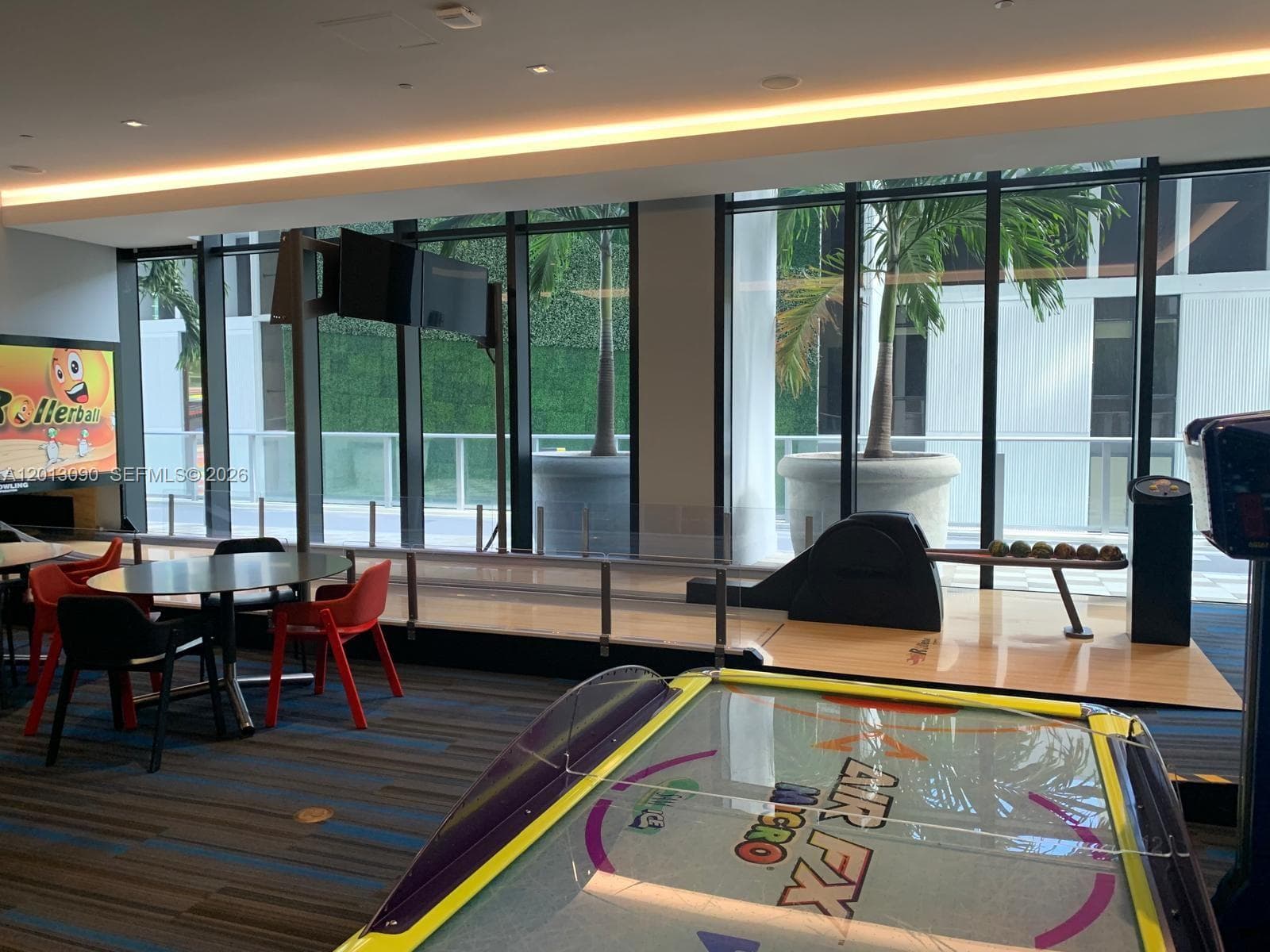 1010 Brickell Ave # 3704, Miami FL 33131 — 37