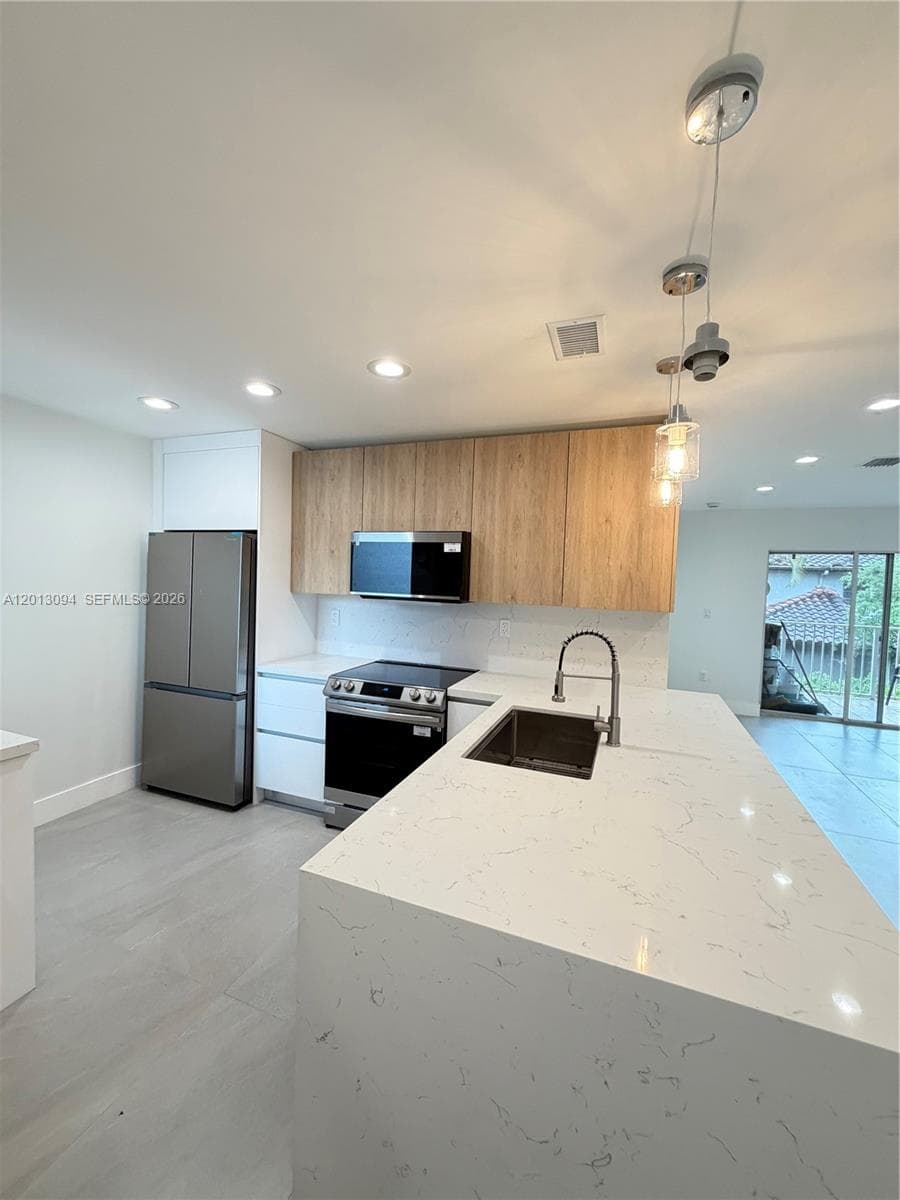 4708 NW 114th Ave # 3, Doral FL 33178 — 4