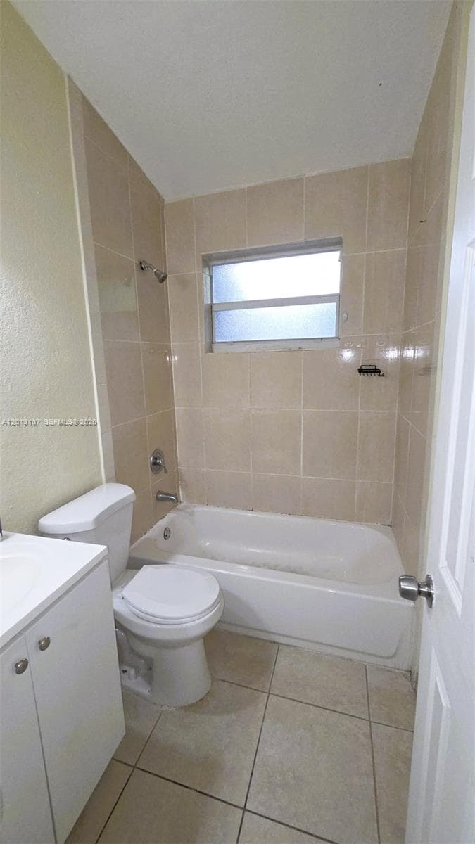 2335 NW 55th St, Miami FL 33142 — 23