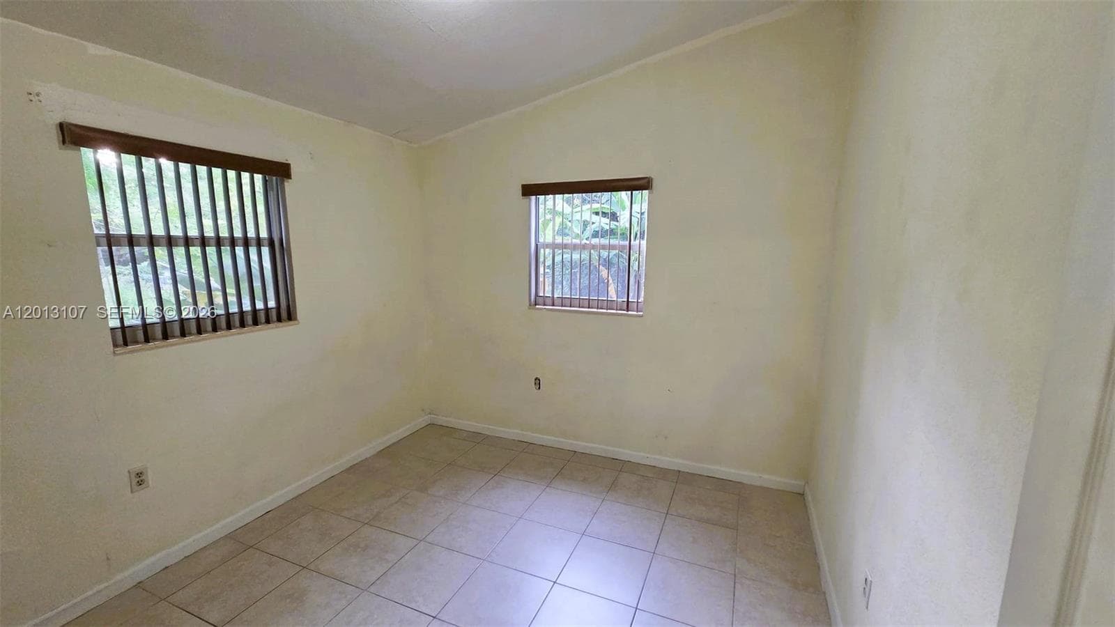 2335 NW 55th St, Miami FL 33142 — 25