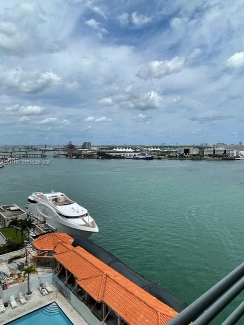 335 S Biscayne Blvd # 1510, Miami FL 33131 — 1