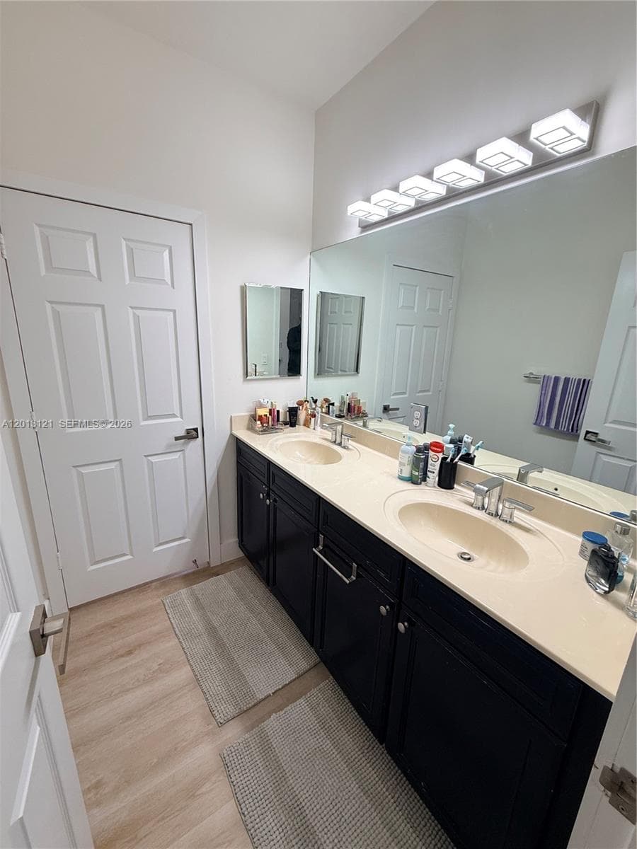 8640 NW 101st Pl, Doral FL 33178 — 22