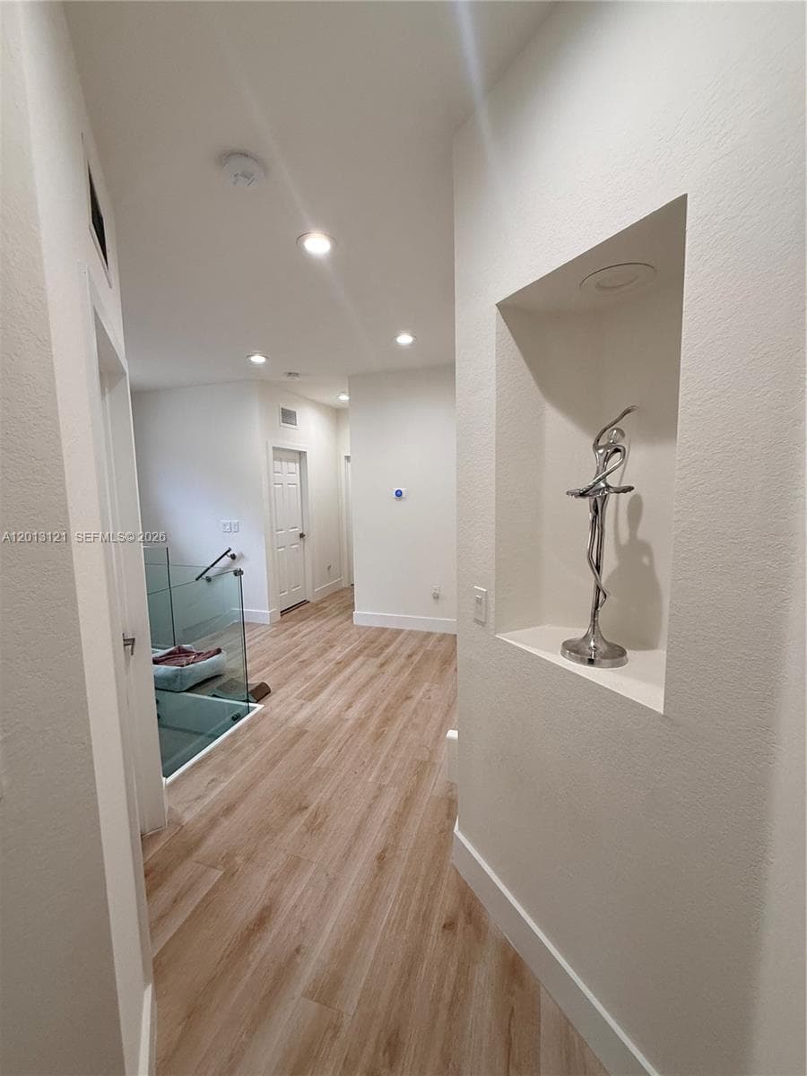 8640 NW 101st Pl, Doral FL 33178 — 28