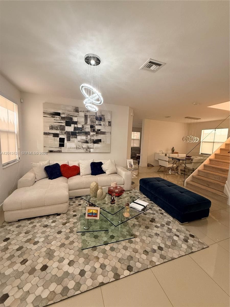 8640 NW 101st Pl, Doral FL 33178 — 5