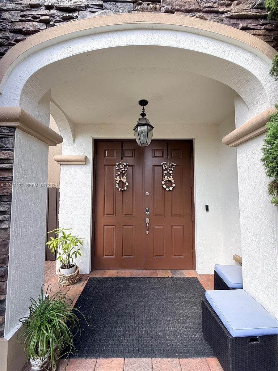 8640 NW 101st Pl, Doral FL 33178 — 4