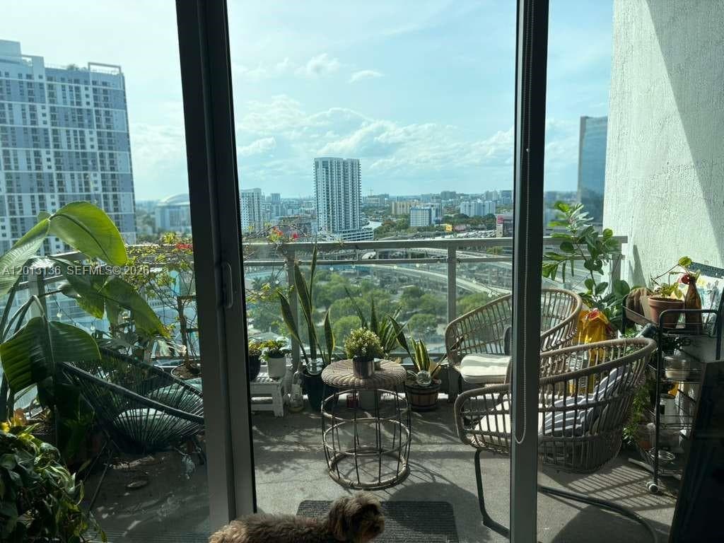 90 SW 3rd St # 2106, Miami FL 33130 — 2