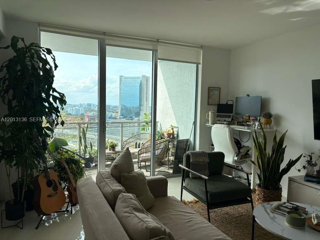 90 SW 3rd St # 2106, Miami FL 33130 — 6