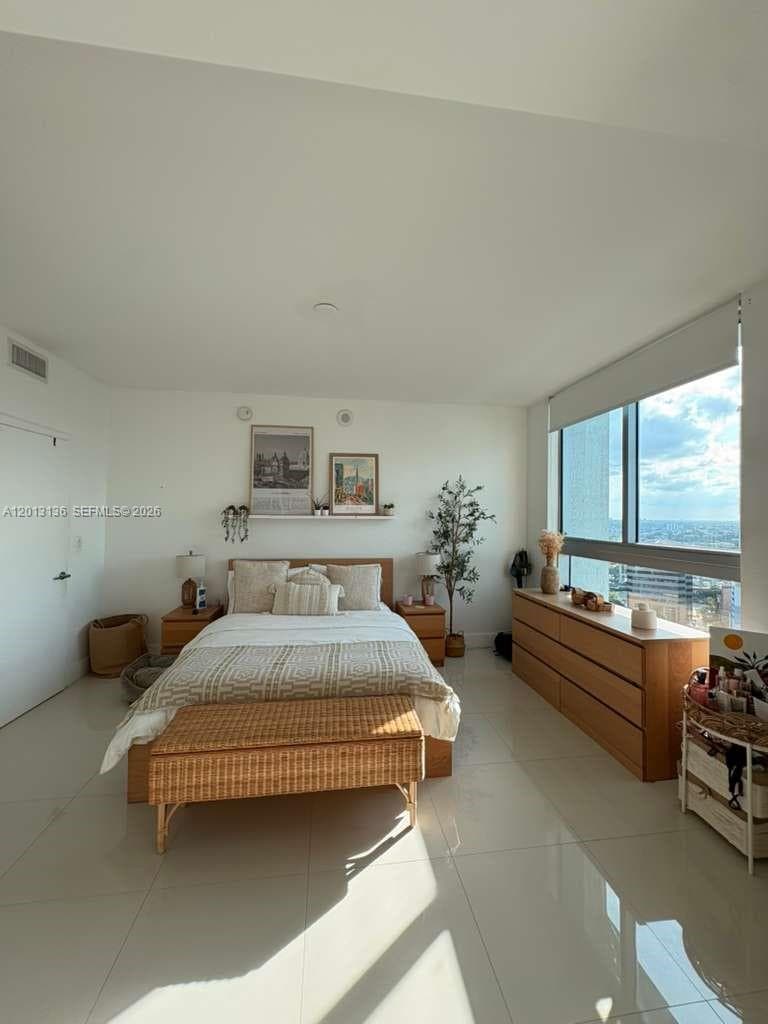 90 SW 3rd St # 2106, Miami FL 33130 — 13