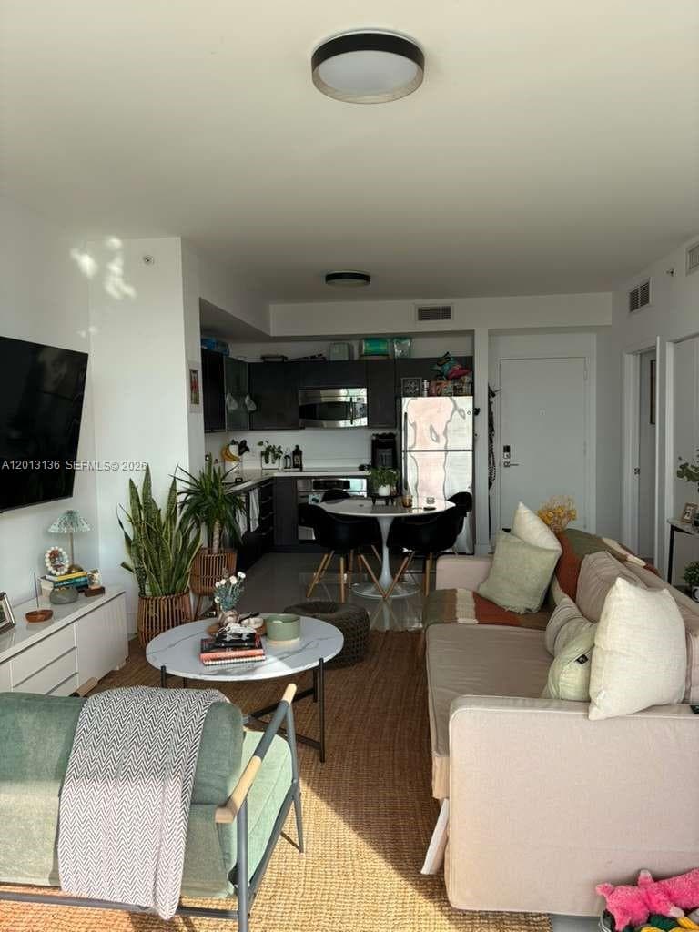 90 SW 3rd St # 2106, Miami FL 33130 — 9
