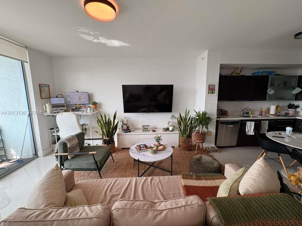90 SW 3rd St # 2106, Miami FL 33130 — 29