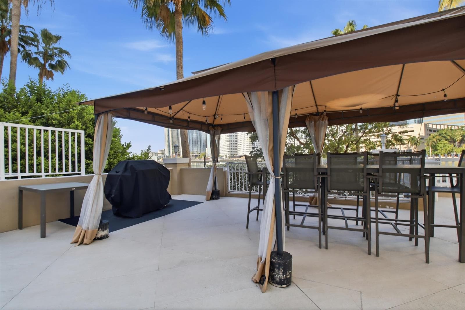 701 Brickell Key Boulevard # 610, Miami FL 33131 — 26