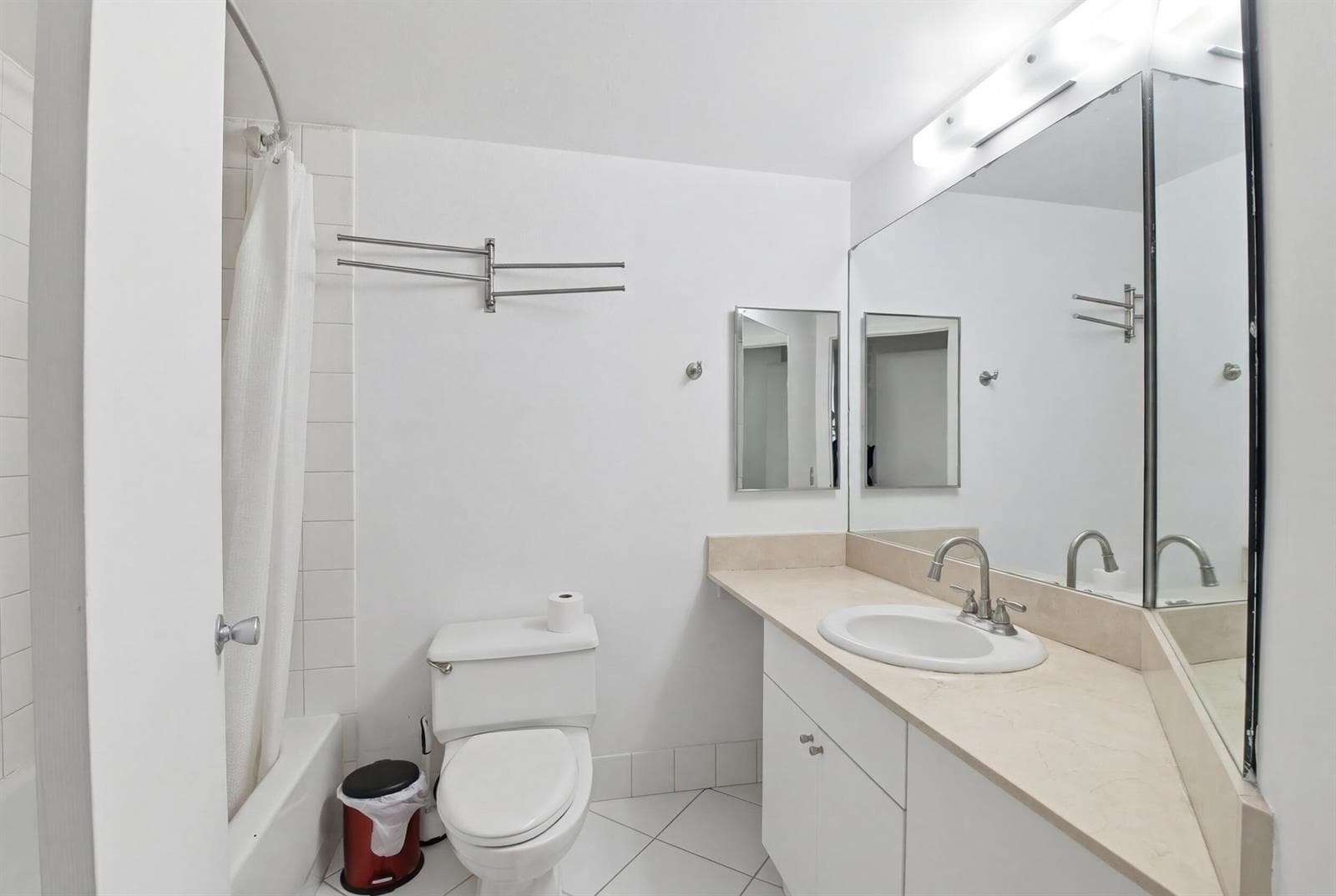701 Brickell Key Boulevard # 610, Miami FL 33131 — 7