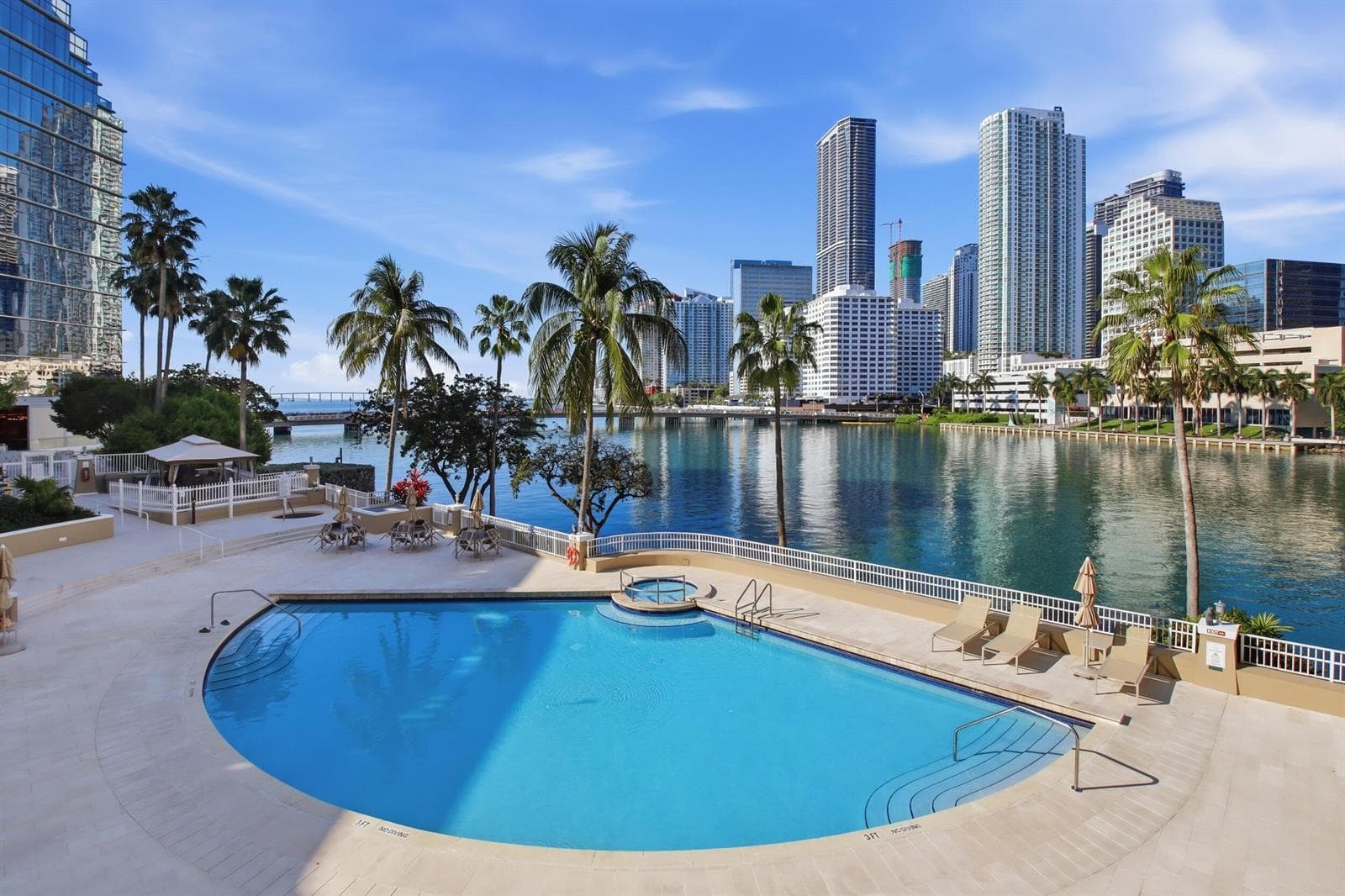 701 Brickell Key Boulevard # 610, Miami FL 33131 — 30
