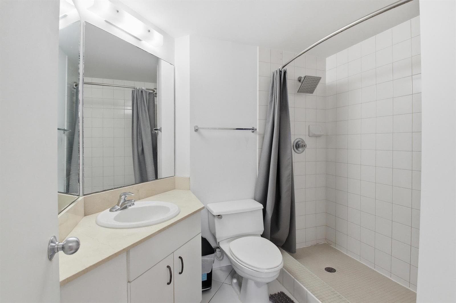 701 Brickell Key Boulevard # 610, Miami FL 33131 — 18