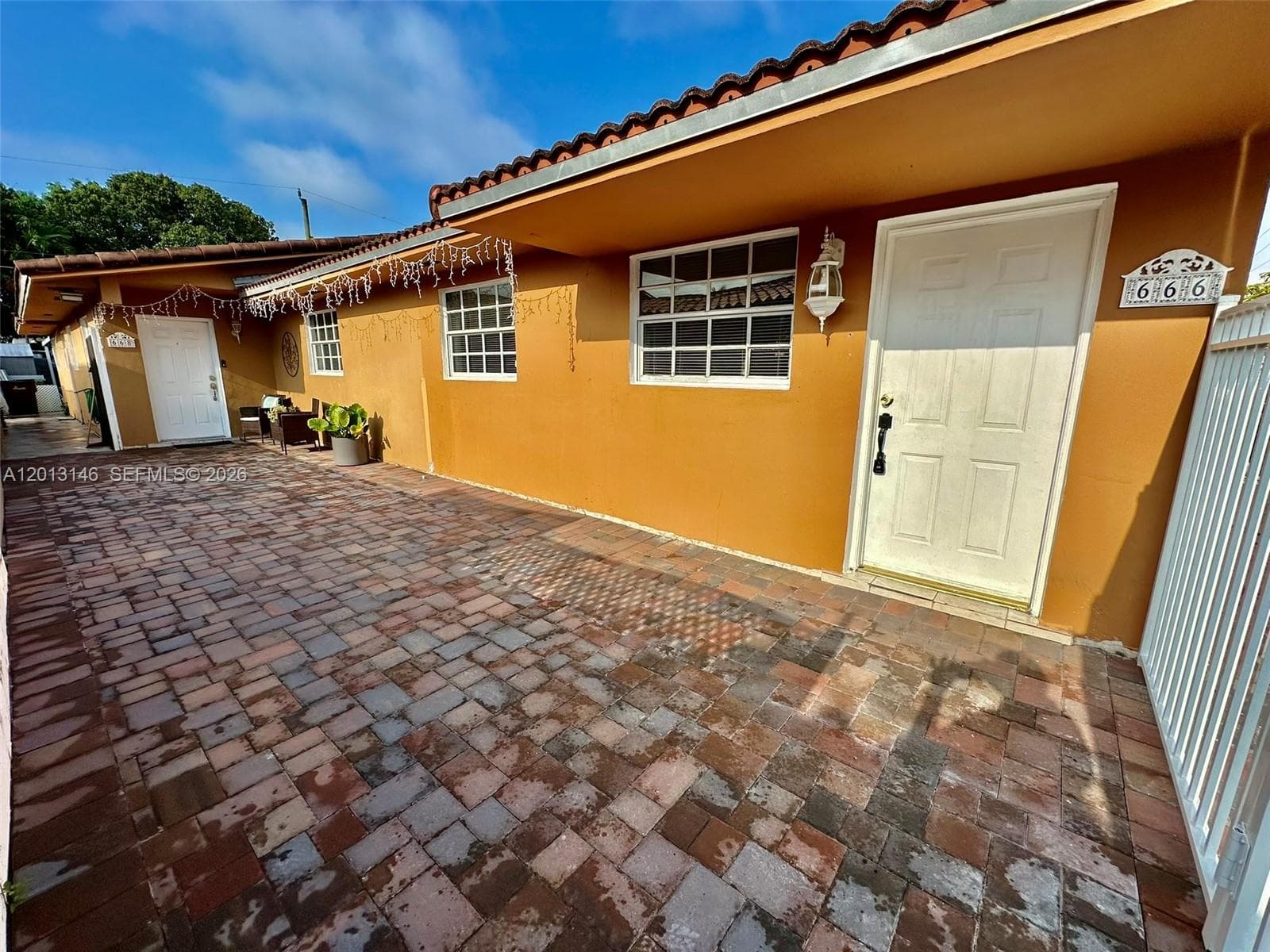 666 W 17th St # 1, Hialeah FL 33010 — 3