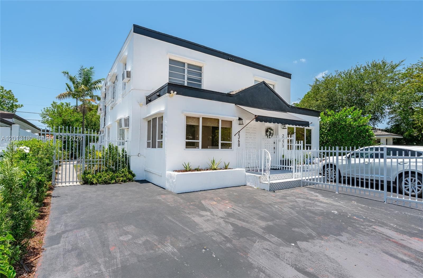 2368 SW 26th St # A, Miami FL 33133 — 5
