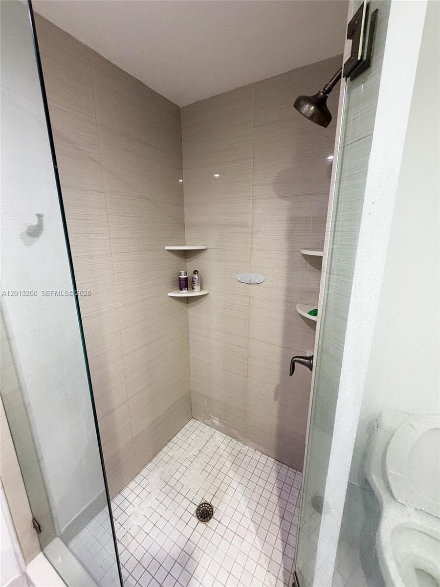 214 NE 108th, Miami FL 33161 — 12