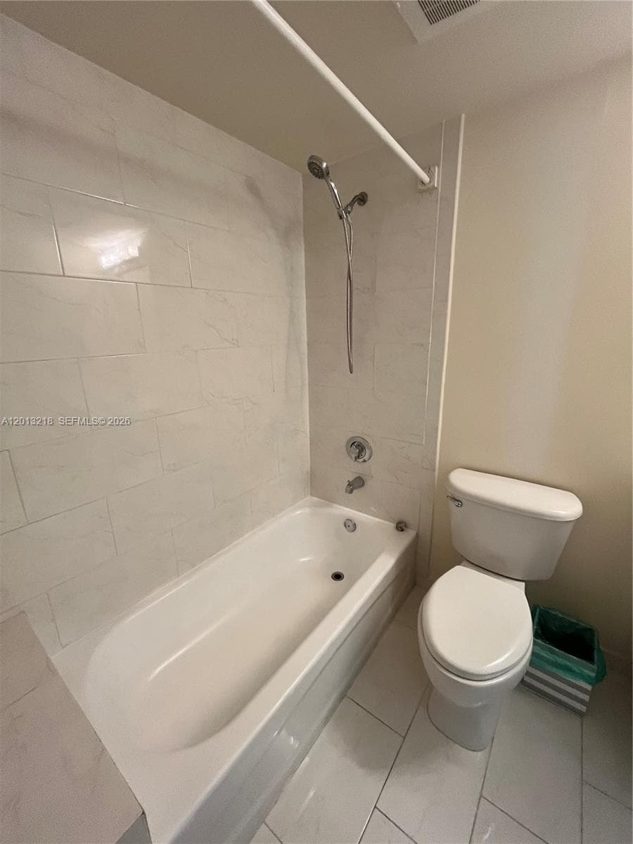 2740 SW 28th Ter # 308, Miami FL 33133 — 5