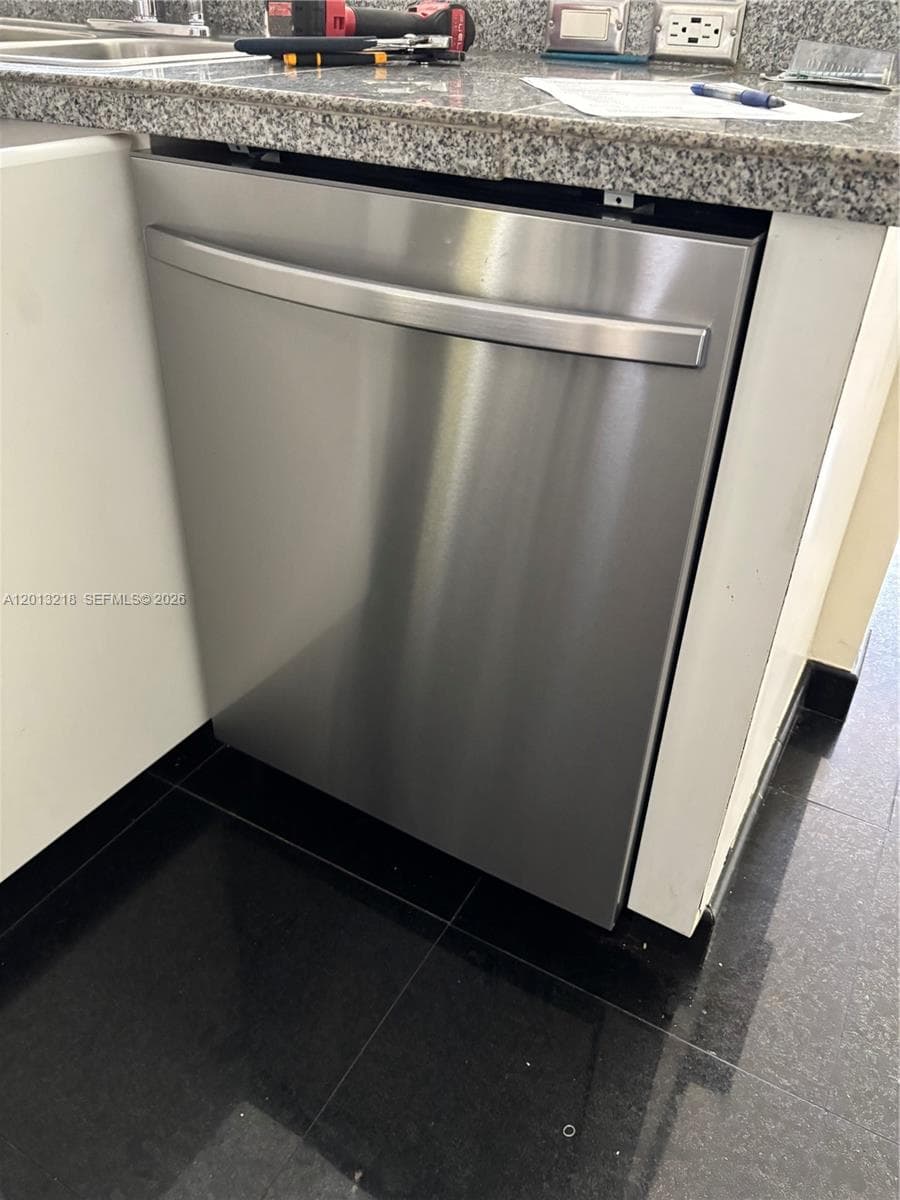 2740 SW 28th Ter # 308, Miami FL 33133 — 18
