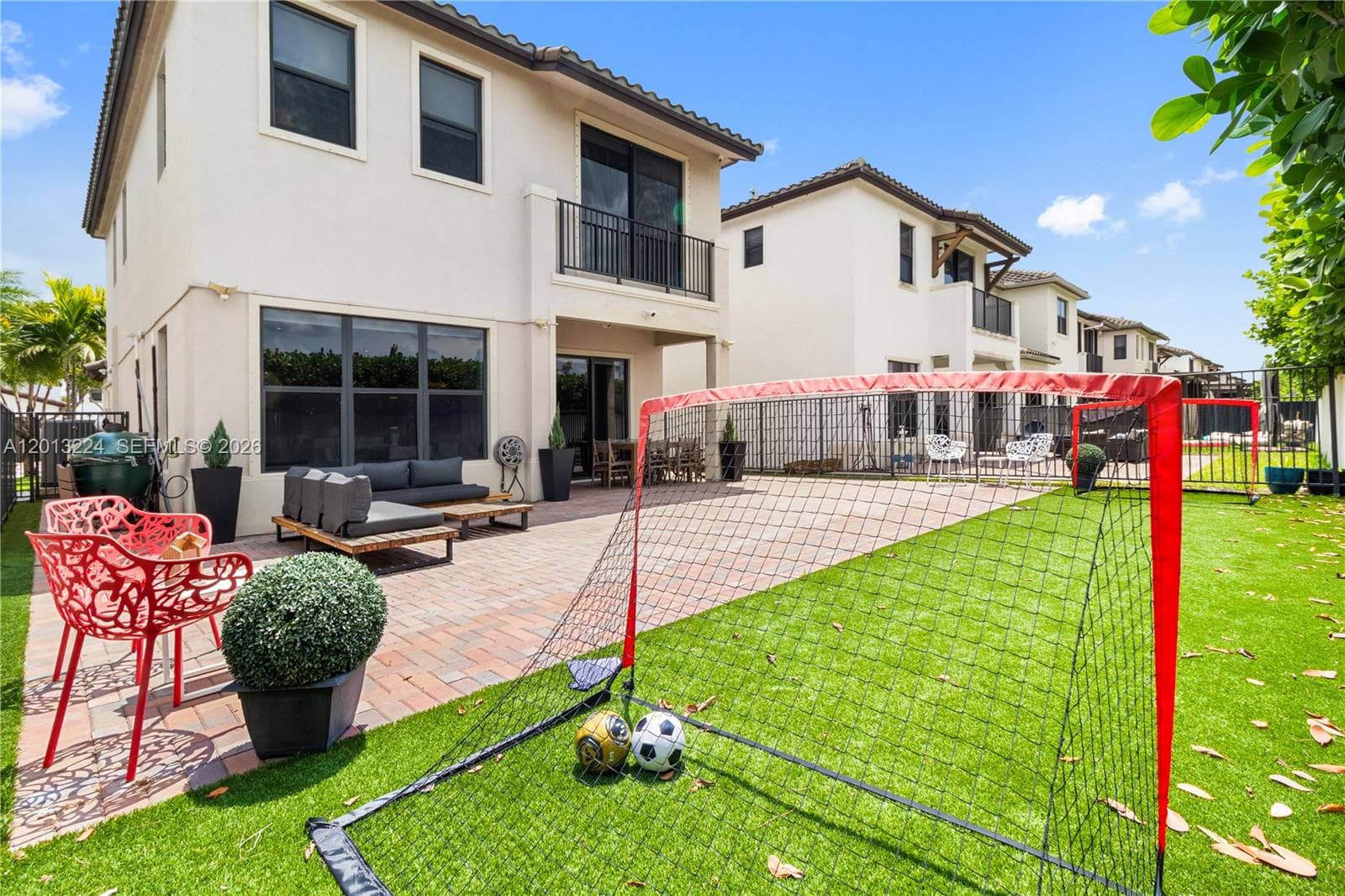 3261 W 99th Pl, Hialeah FL 33018 — 17