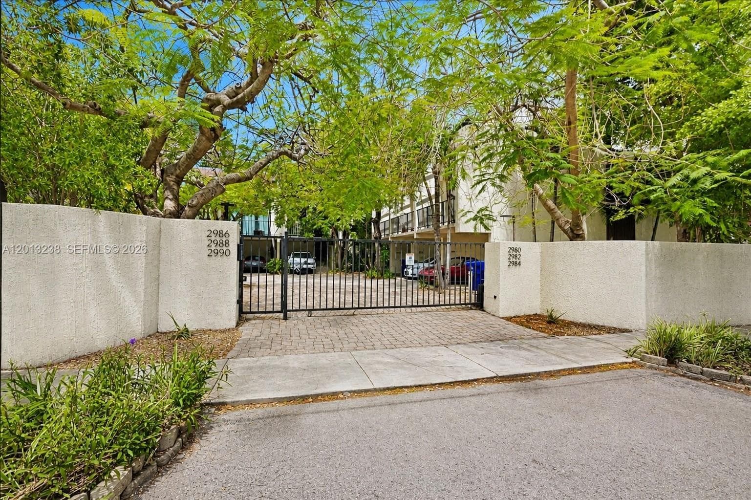 2984 Mary St, Miami FL 33133 — 15