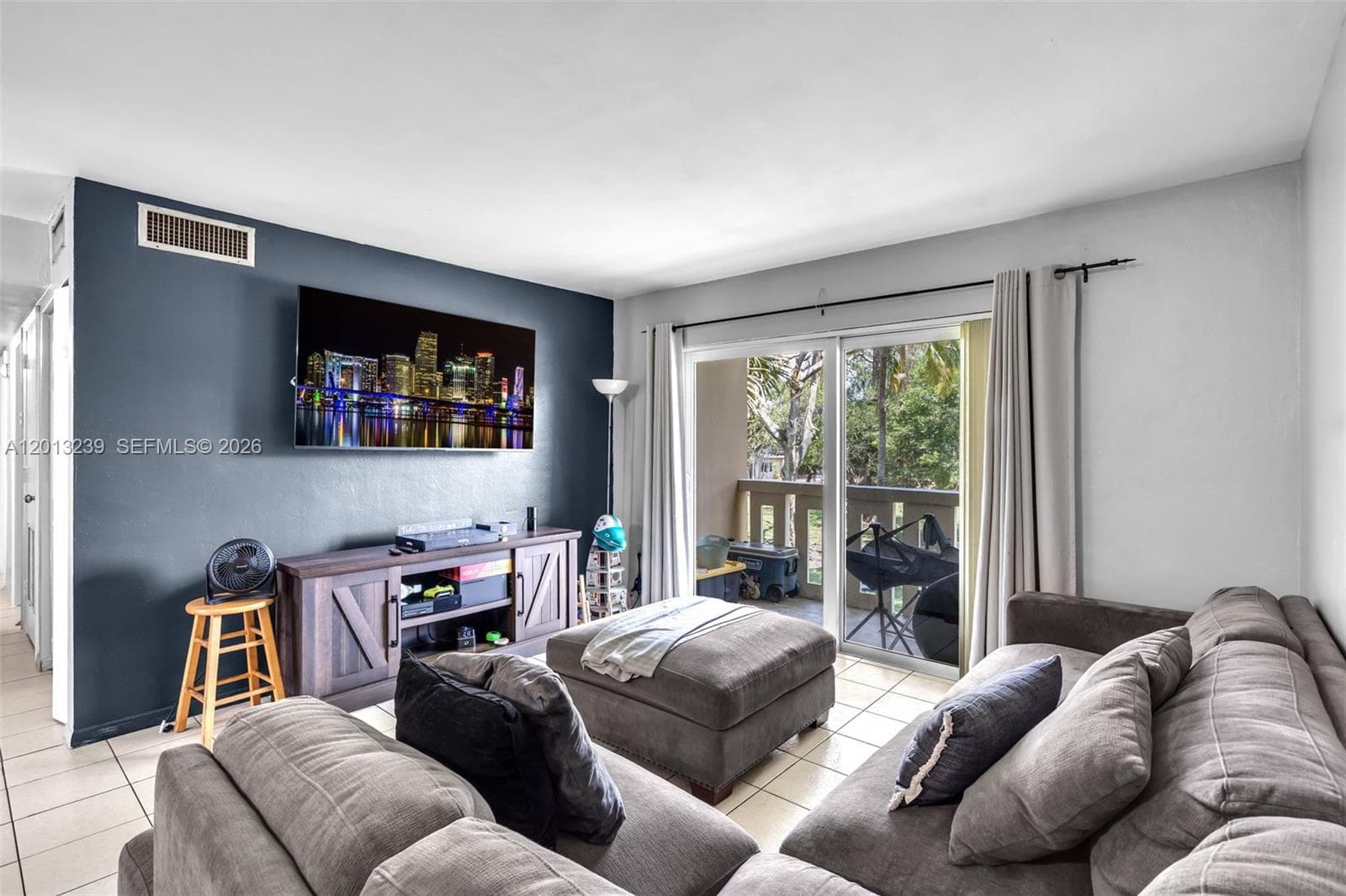 7400 Miami Lakes Dr # D205, Miami Lakes FL 33014 — 11