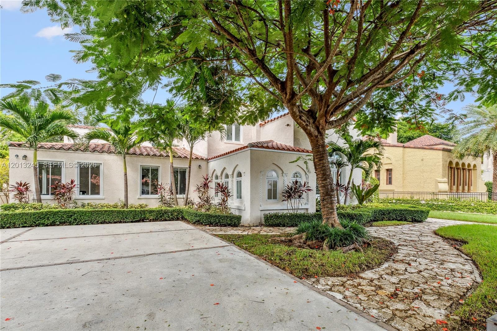 319 Mendoza Ave # 319, Miami FL 33134 — 2