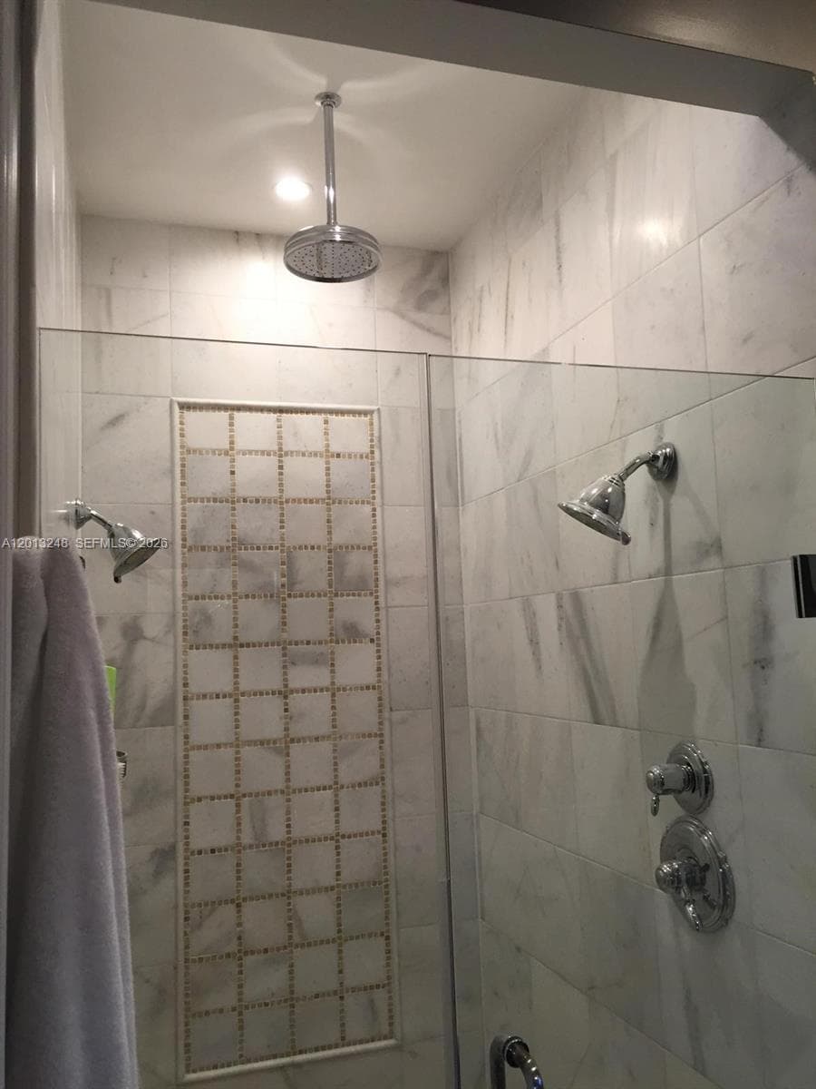 5000 SW 73rd Ter, Miami FL 33143 — 17
