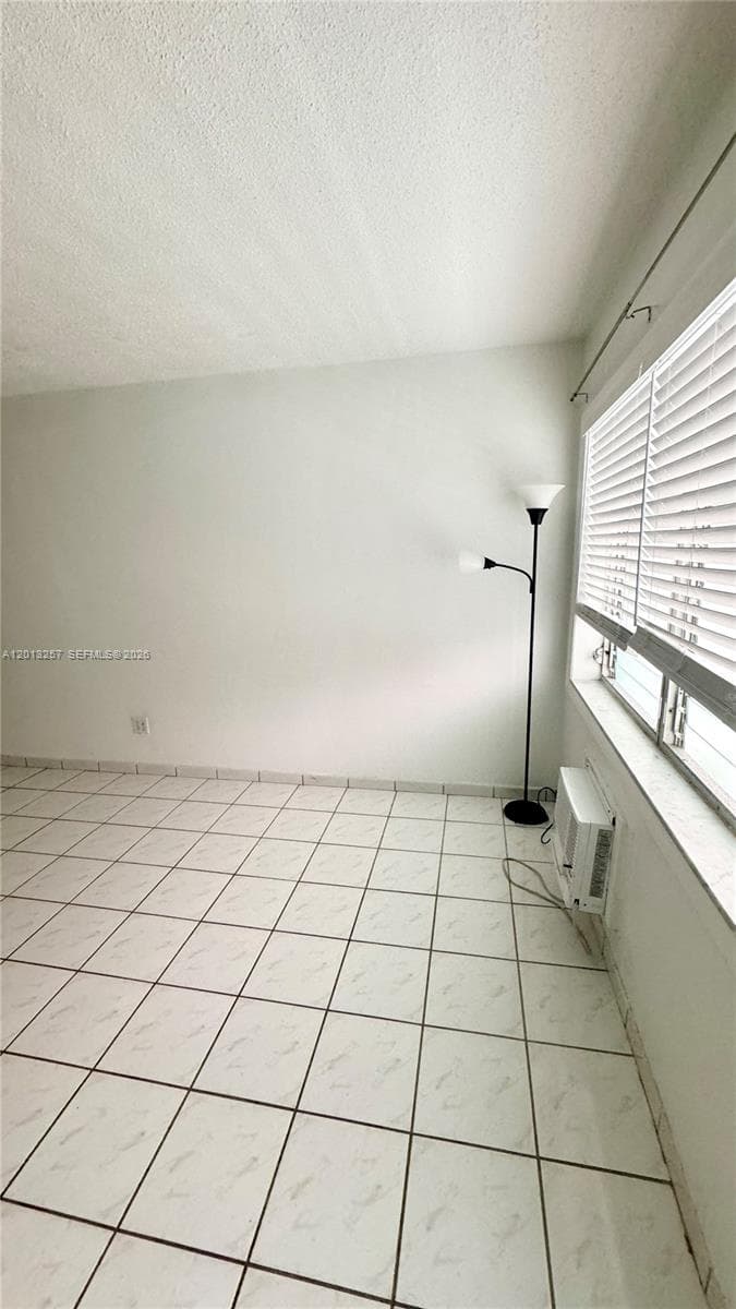 1234 Euclid Ave # 4, Miami Beach FL 33139 — 17