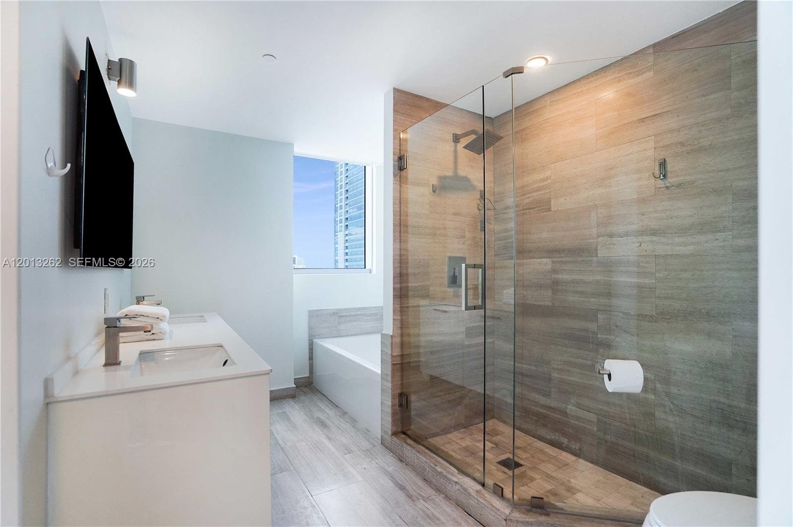 1300 Brickell Bay Dr # 3402, Miami FL 33131 — 16
