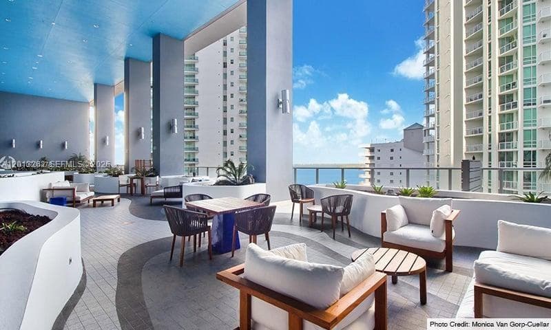 1300 Brickell Bay Dr # 3402, Miami FL 33131 — 29