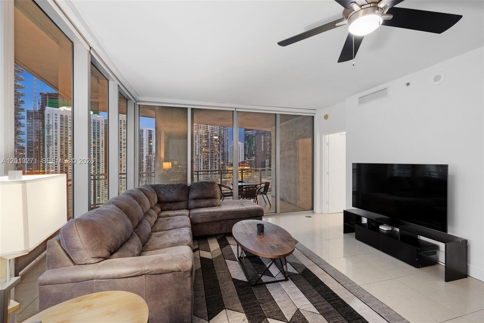 90 SW 3rd St # 2504, Miami FL 33130 — 27