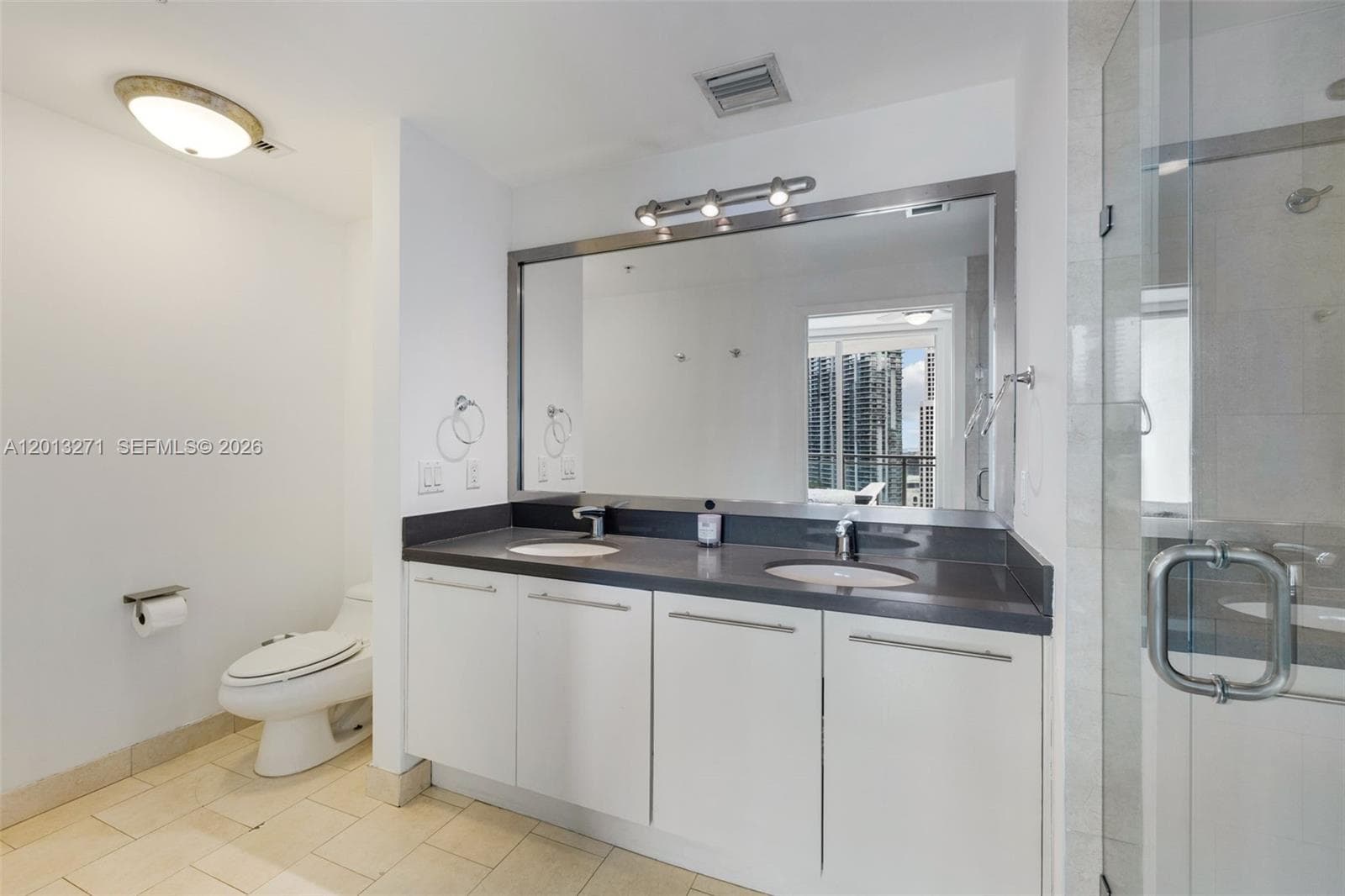90 SW 3rd St # 2504, Miami FL 33130 — 16