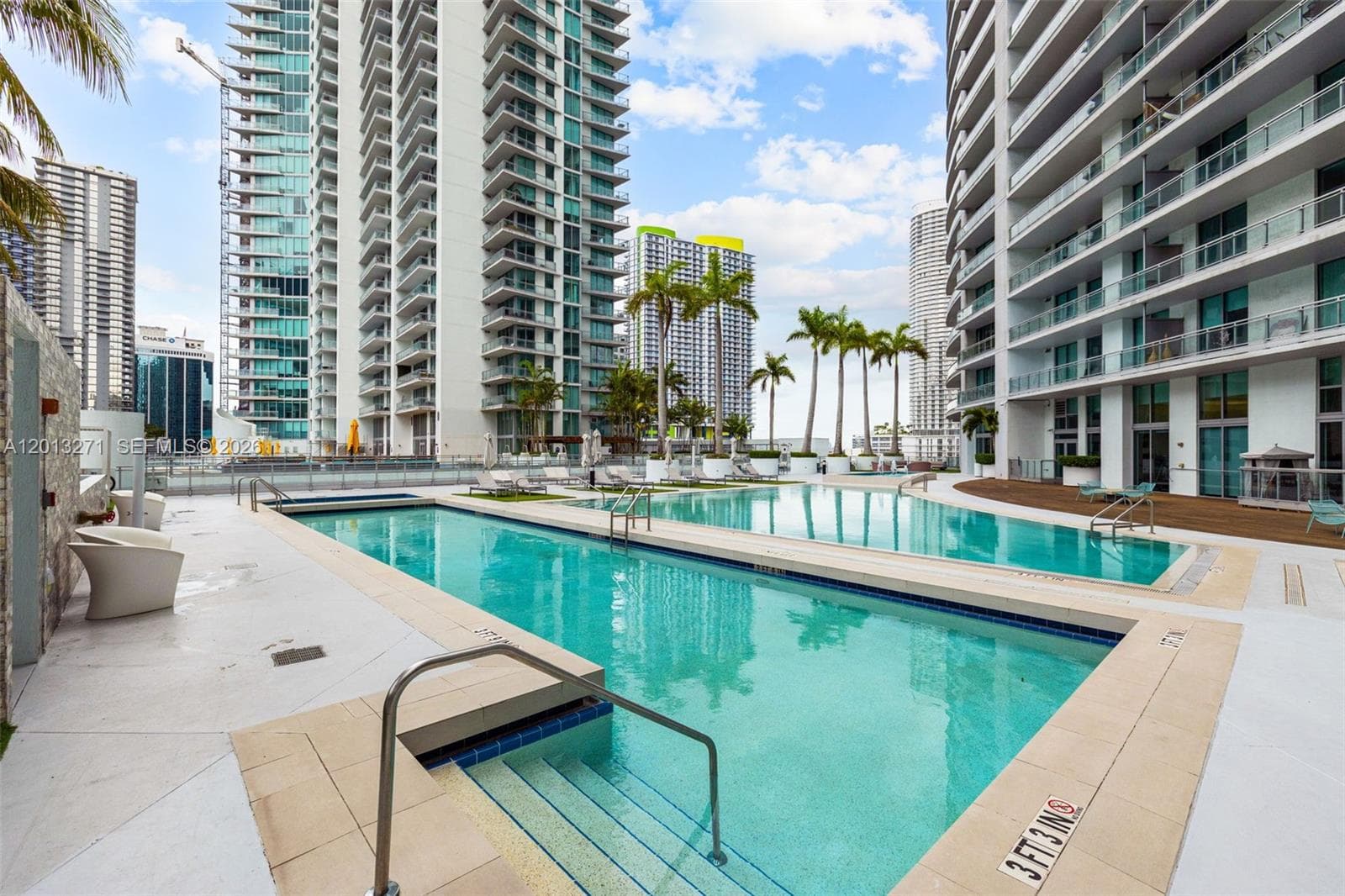 90 SW 3rd St # 2504, Miami FL 33130 — 57