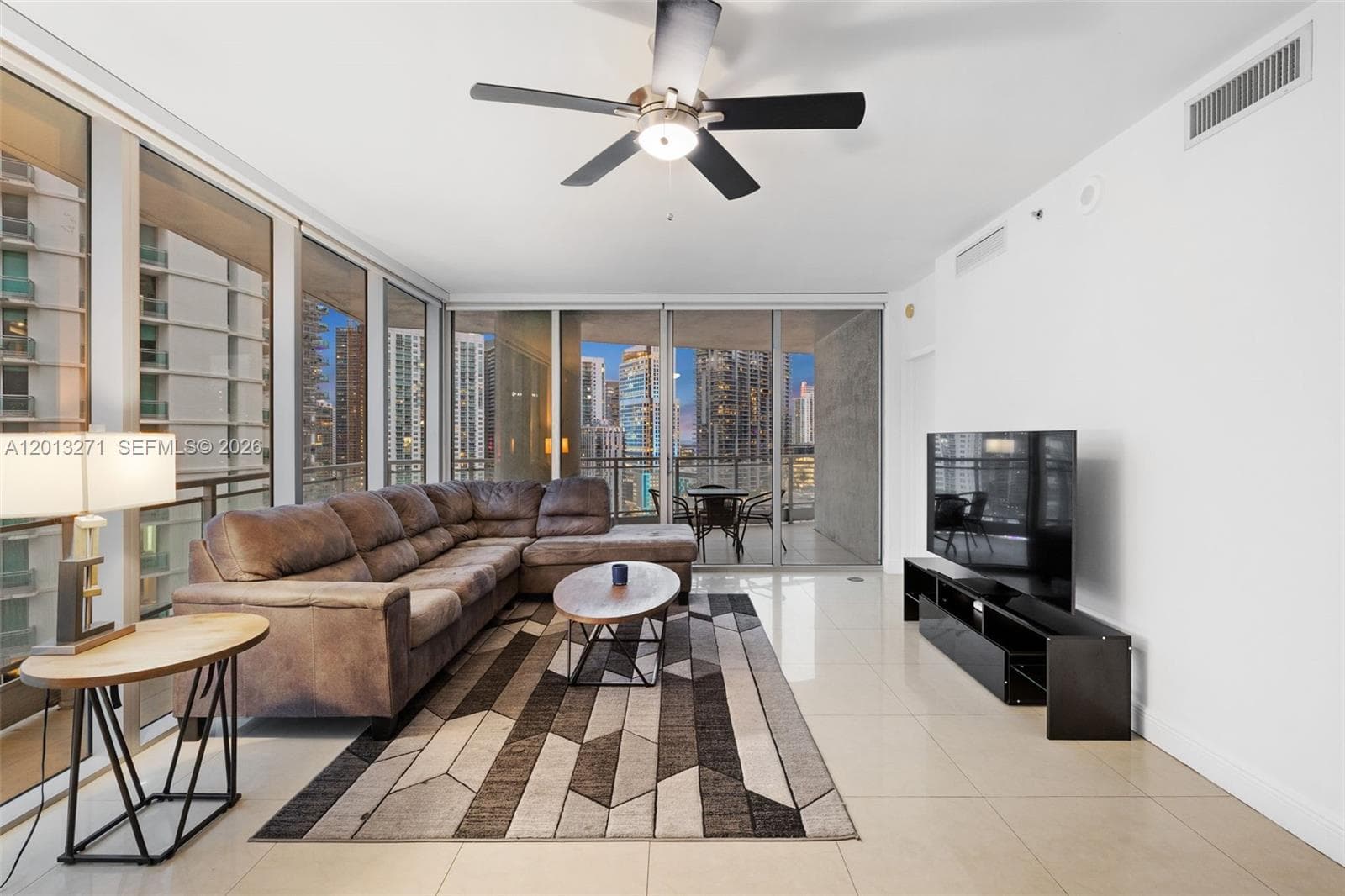 90 SW 3rd St # 2504, Miami FL 33130 — 26