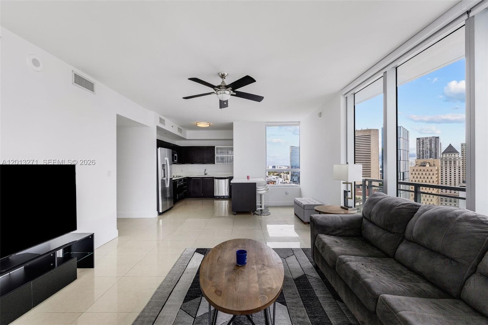 90 SW 3rd St # 2504, Miami FL 33130 — 7