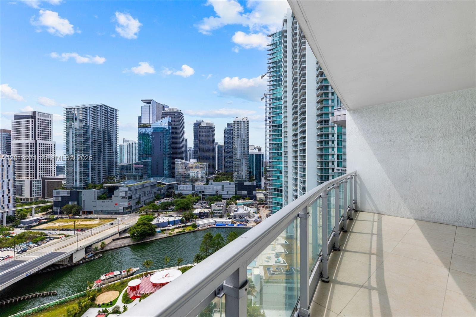 90 SW 3rd St # 2504, Miami FL 33130 — 33