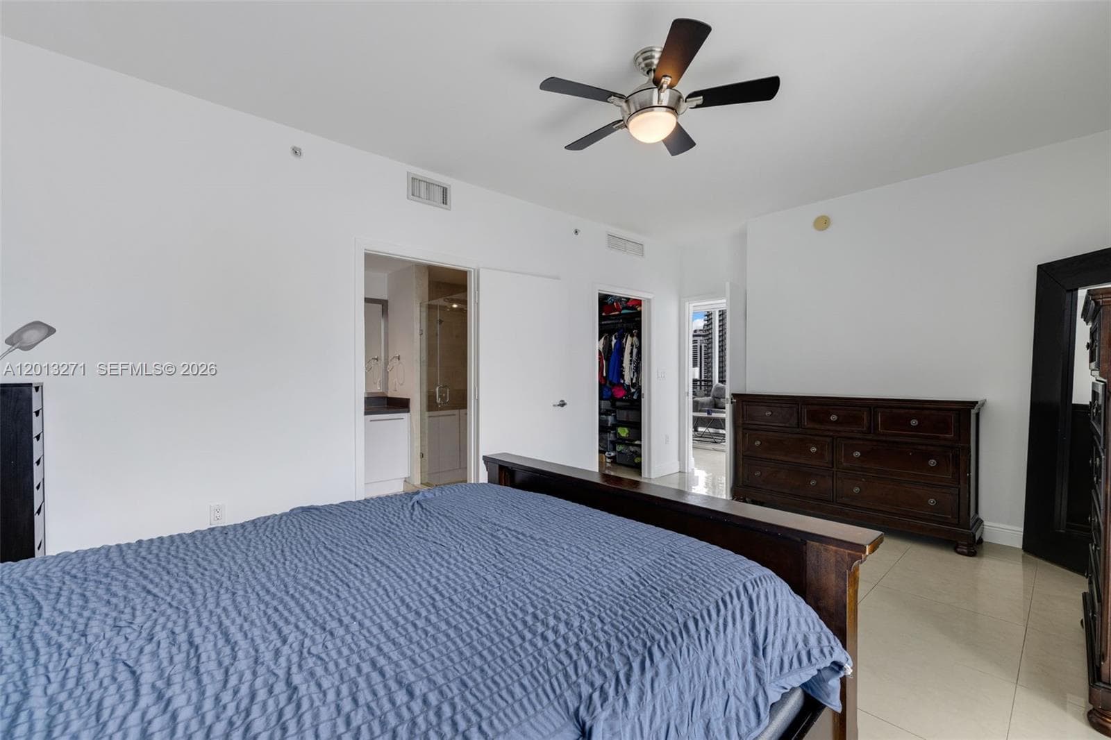 90 SW 3rd St # 2504, Miami FL 33130 — 14