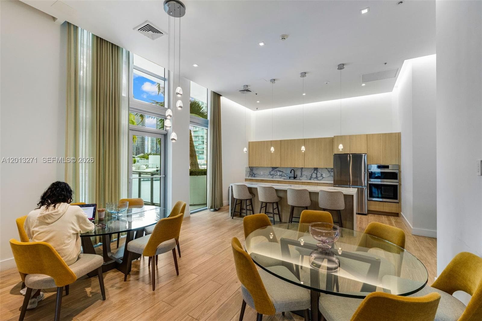 90 SW 3rd St # 2504, Miami FL 33130 — 50
