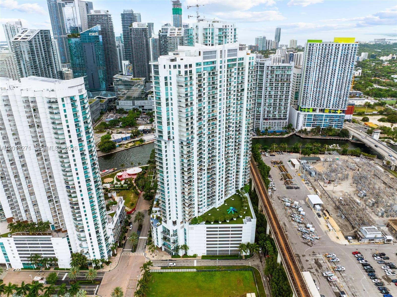 90 SW 3rd St # 2504, Miami FL 33130 — 68