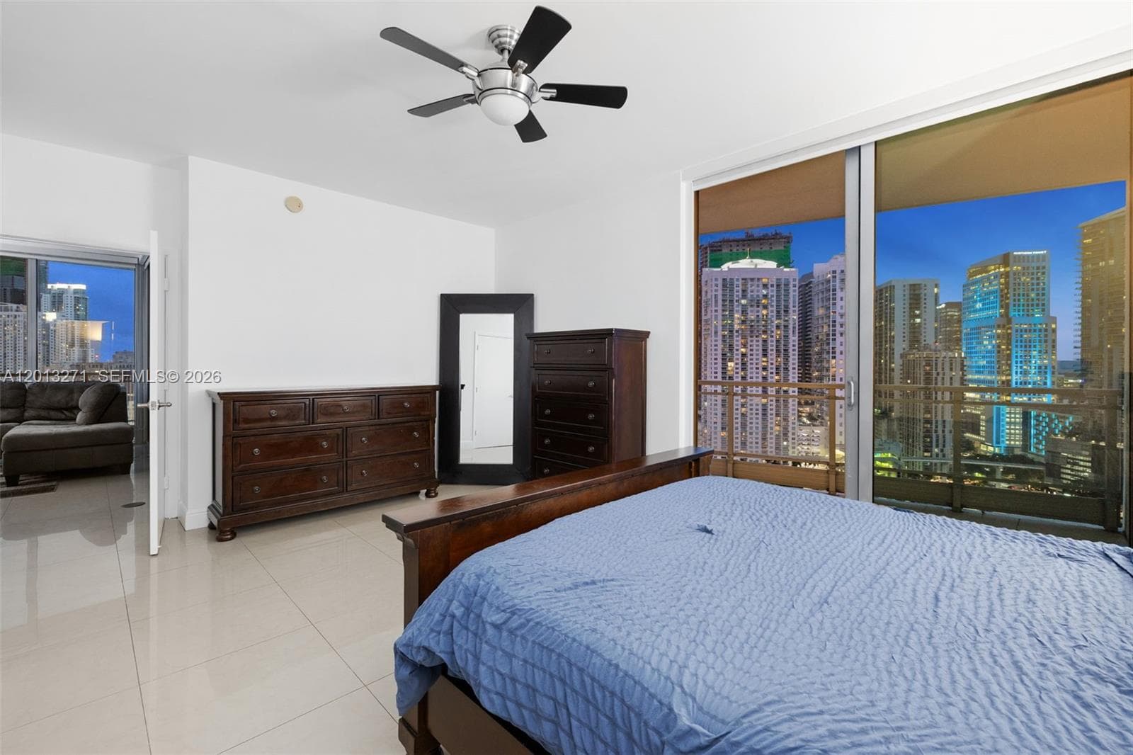 90 SW 3rd St # 2504, Miami FL 33130 — 31