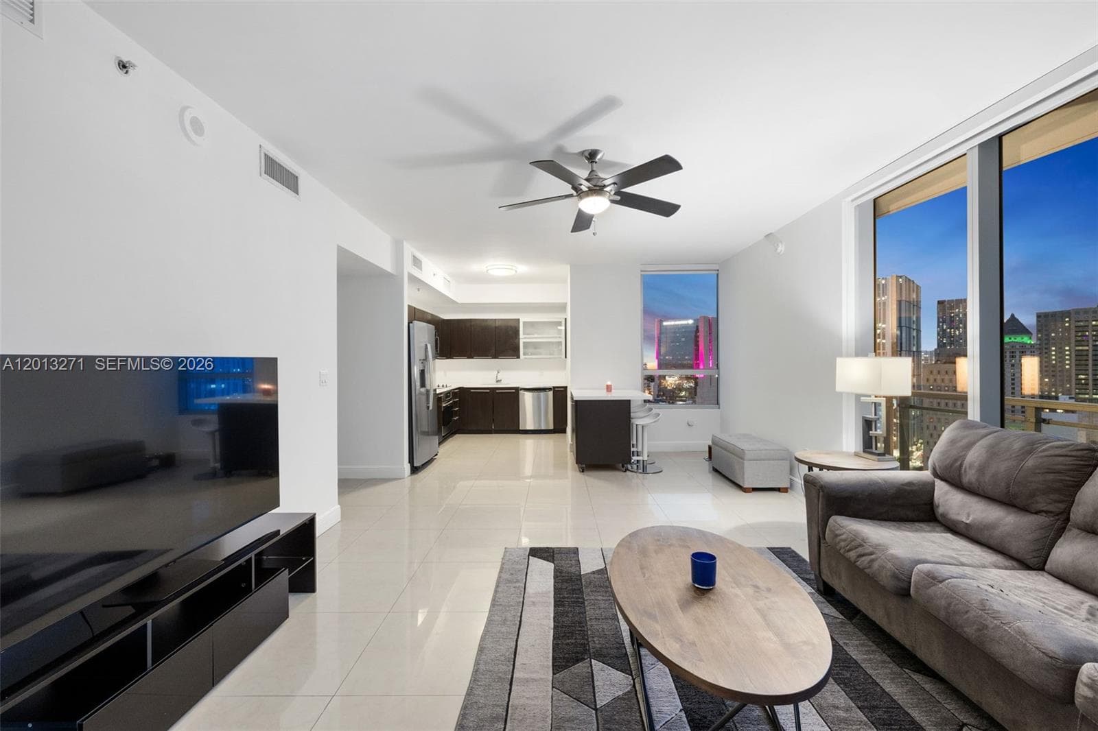 90 SW 3rd St # 2504, Miami FL 33130 — 29
