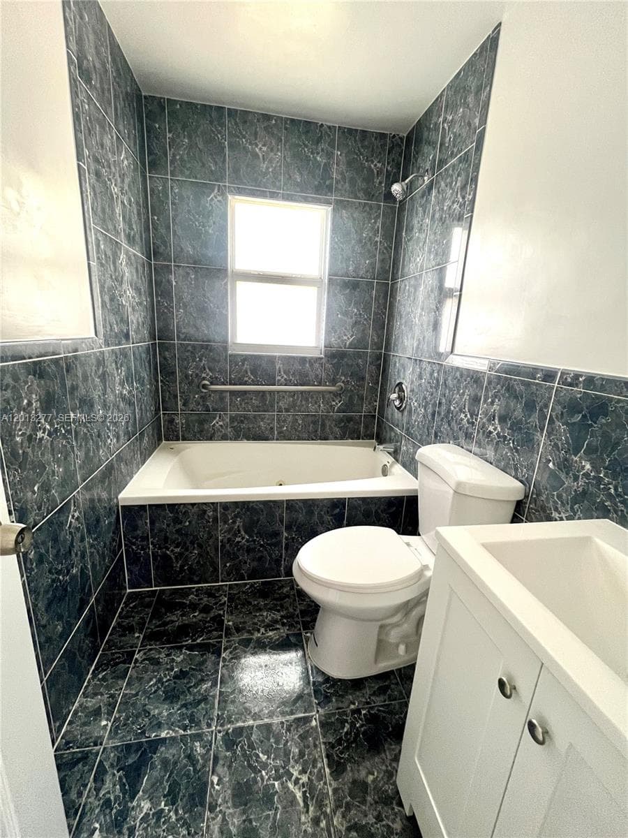 2331 NW 55th Ter, Miami FL 33142 — 16