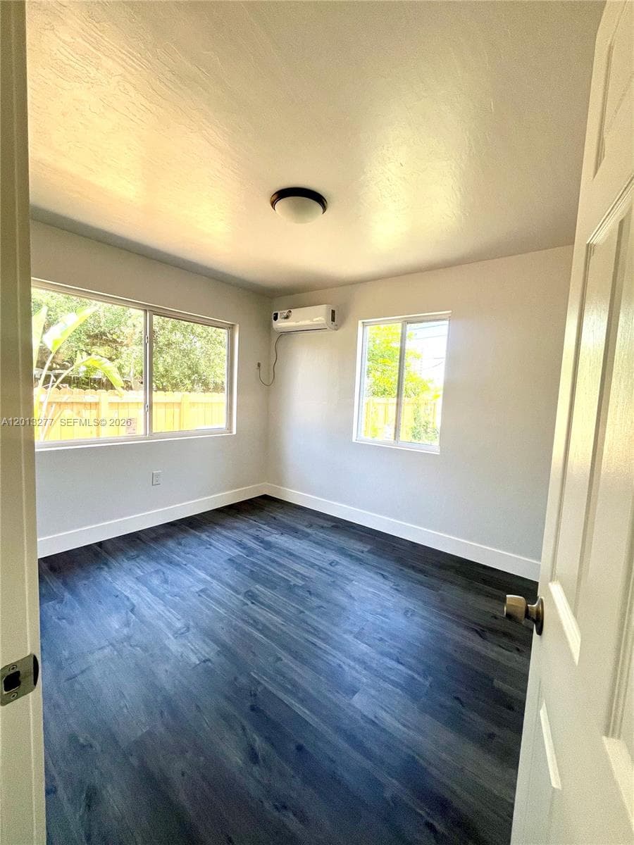 2331 NW 55th Ter, Miami FL 33142 — 12